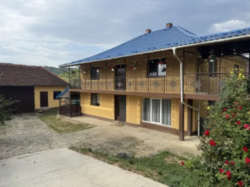 Casa de vanzare la 10 Km de Zalau, complet utilată.