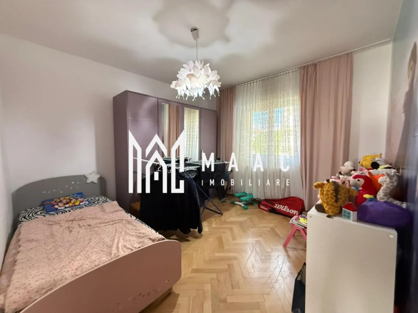 Apartament 3 camere | Etaj 1 | 2 bai | Balcon | C. Dumbravii