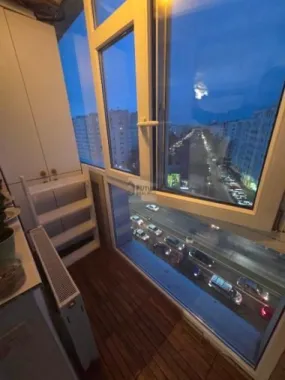 Apartament 3 camere si loc de parcare, statia de metrou Aparatorii Patriei