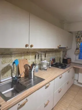 Apartament 3 camere si loc de parcare, statia de metrou Aparatorii Patriei