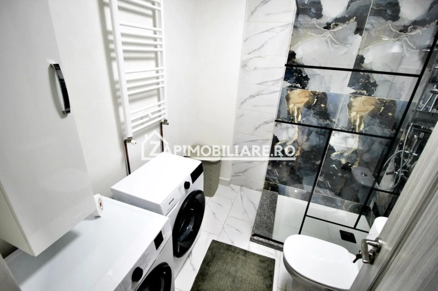 Apartament 1 camera in bloc NOU,46 mp,1 parcare privată - De închiriat apartament 1 cameră in bloc nou, decomandat confort 1, situat în cartierul Tudor, strada Livezeni, suprafață utilă de 46 mp, situat la etajul 3 din 6 oferit de Zap Imobiliare.
Detalii: 
- 1 dormitor, 1 bucătărie, 1 baie, 1 balcon, 1 debara,1 hol, 1 parcare privată
- centrală termică, calorifere, geamuri termopan, ușă metalică.
- masina de spalat rufe, frigider.aragaz,masina de spalat vase
Contact 0774048706 Bogdan
Proprietatea se află într-o zonă cu un confort deosebit, datorită amplasării în imediata apropiere a tot ceea ce înseamnă viață modernă, și anume: mijloace de transport în comun, magazine, unități de învățământ de toate gradele, piață, parc, bănci, farmacii, s.a.
Locuința se închiriază mobilată și utilată la prețul de 400 Euro 
Comisionul perceput este de 50% din valoarea primei chirii si se plateste o singura data in momentul semnarii contractului de inchiriere.
Contact 0774048706 Bogdan
Acest anunț nu corespunde cerințelor tale? Sună la numărul afișat în anunț și unul dintre agenții noștri te va ajuta cu alte oferte personalizate în funcție de cerințele tale.