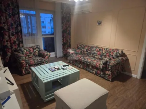 Apartament 3 camere si loc de parcare, statia de metrou Aparatorii Patriei