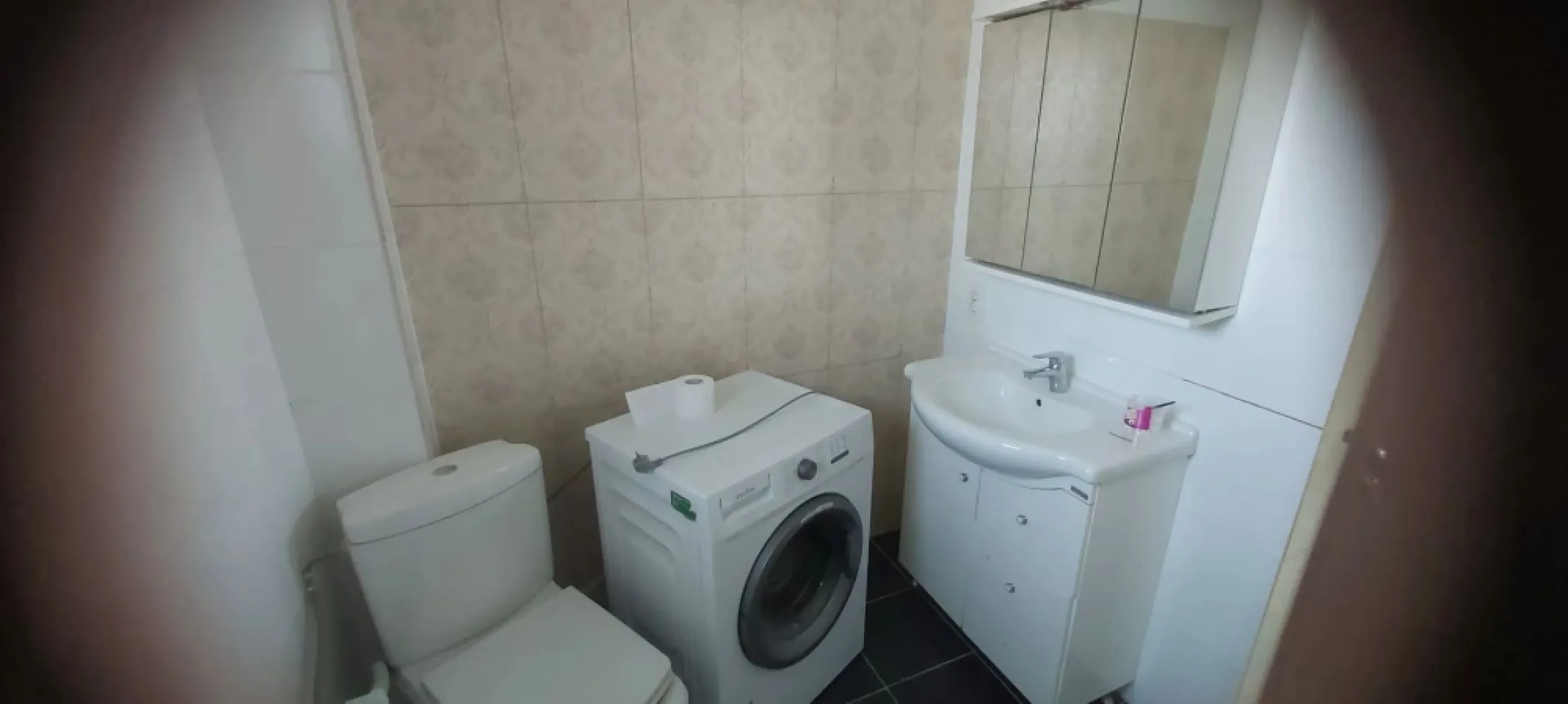 Apartament 2 camere 60 mp + terasa 10 mp - Bloc Nou