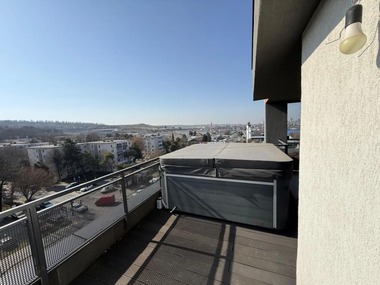 Apartament bloc NOU,4 camere,3 bai,2 terase,parcare privată