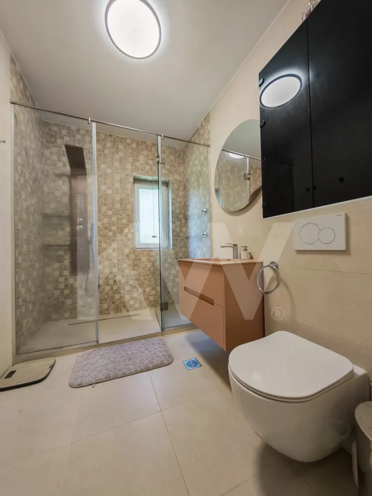 Apartament 3 camere, 2băi curte 86mp, parcare privată, zona Primarie, Selimbăr