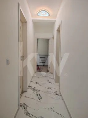 Apartament 3 camere, 2băi curte 86mp, parcare privată, zona Primarie, Selimbăr