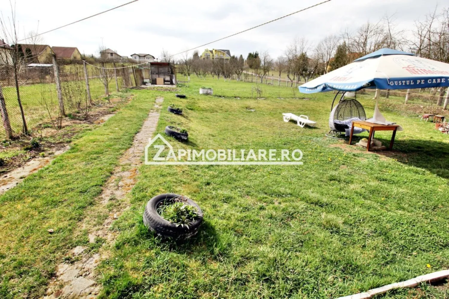 Casa 4 camere,4 bai,1 bucatarie,1 living,120 mp,500mp teren