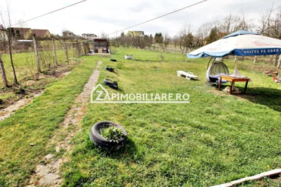 Casa 4 camere,4 bai,1 bucatarie,1 living,120 mp,500mp teren