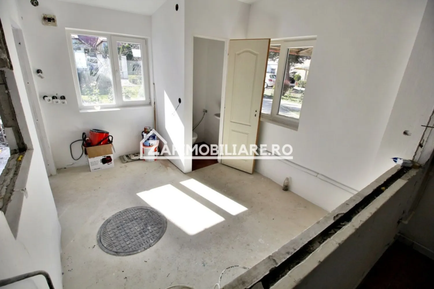 Spatiu Comercial zona Gh.Doja,70 mp.2 parcari private - De închiriat spatiu cu o suprafața utila de 70 mp , la prețul de 550 euro + tva zona Gh.Doja oferit de Zap Imobiliare
1 bai
2 parcari
2 camere
1 birou
- usa automatizată
- trifazic
contact 0774048706 Bogdan
--------------------------------------------------------------------------------------------------------------------------------
Comisionul perceput este de 50% din valoarea primei chirii.Și se percepe o singură dată!
Acest anunț nu corespunde cerințelor tale? Sună la numărul afișat în anunț și unul dintre agenții noștri te va ajuta cu alte oferte personalizate în funcție de cerințele tale.