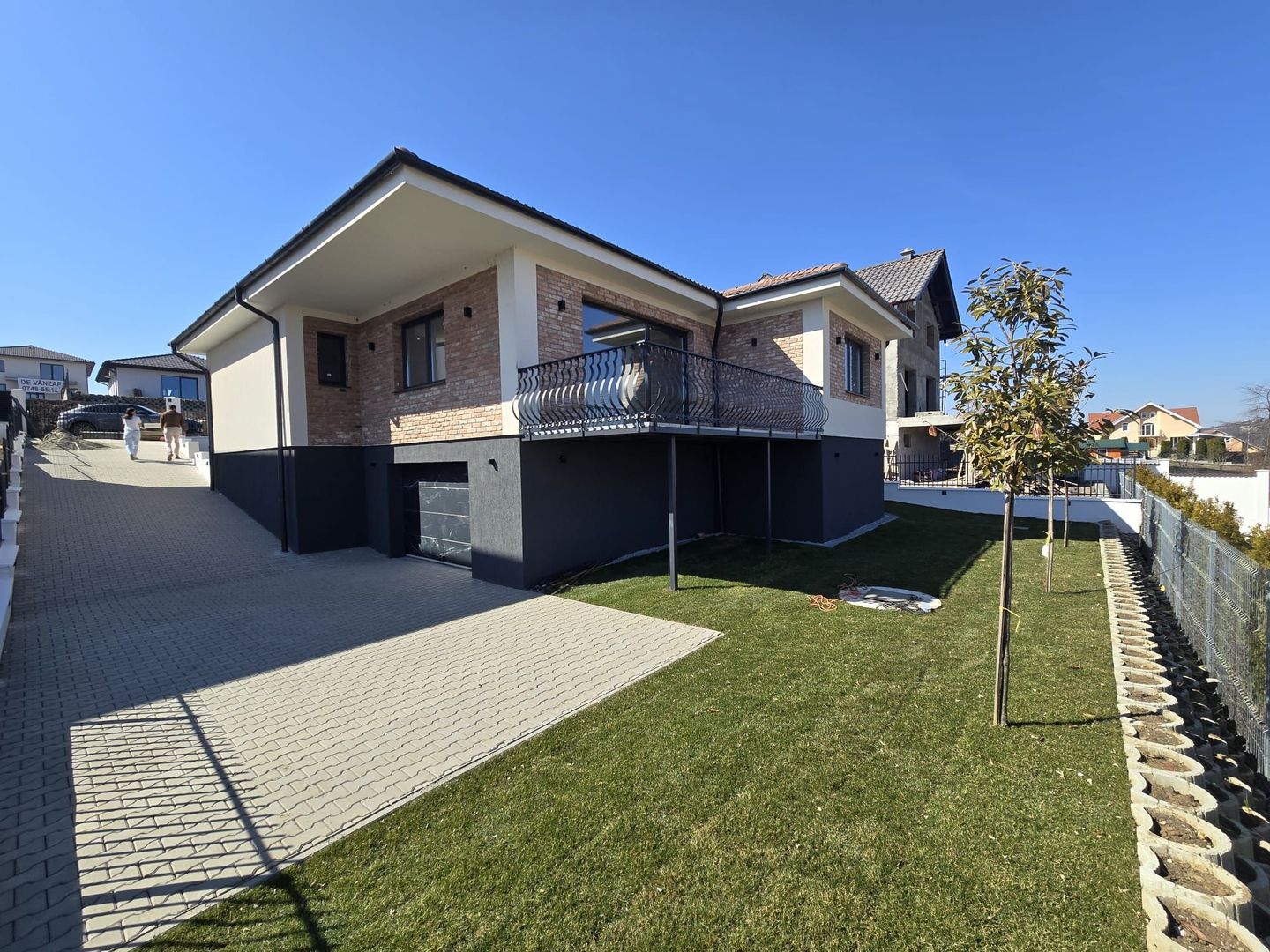 Casa la cheie 4 camere,garaj 60mp.,500mp teren,0%comision