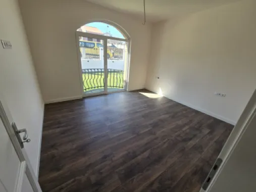 Casa la cheie 4 camere,garaj 60mp.,500mp teren,0%comision