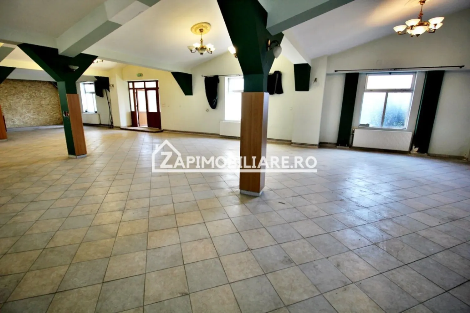 Spatiu Comercial zona Gh.Doja,200 mp utili,2 parcari private - De închiriat spatiu cu o suprafața utila de 200 mp , la prețul de 1.100 euro + tva zona Gh.Doja oferit de Zap Imobiliare

contact 0774048706 Bogdan
--------------------------------------------------------------------------------------------------------------------------------
Comisionul perceput este de 50% din valoarea primei chirii.Și se percepe o singură dată!
Acest anunț nu corespunde cerințelor tale? Sună la numărul afișat în anunț și unul dintre agenții noștri te va ajuta cu alte oferte personalizate în funcție de cerințele tale.