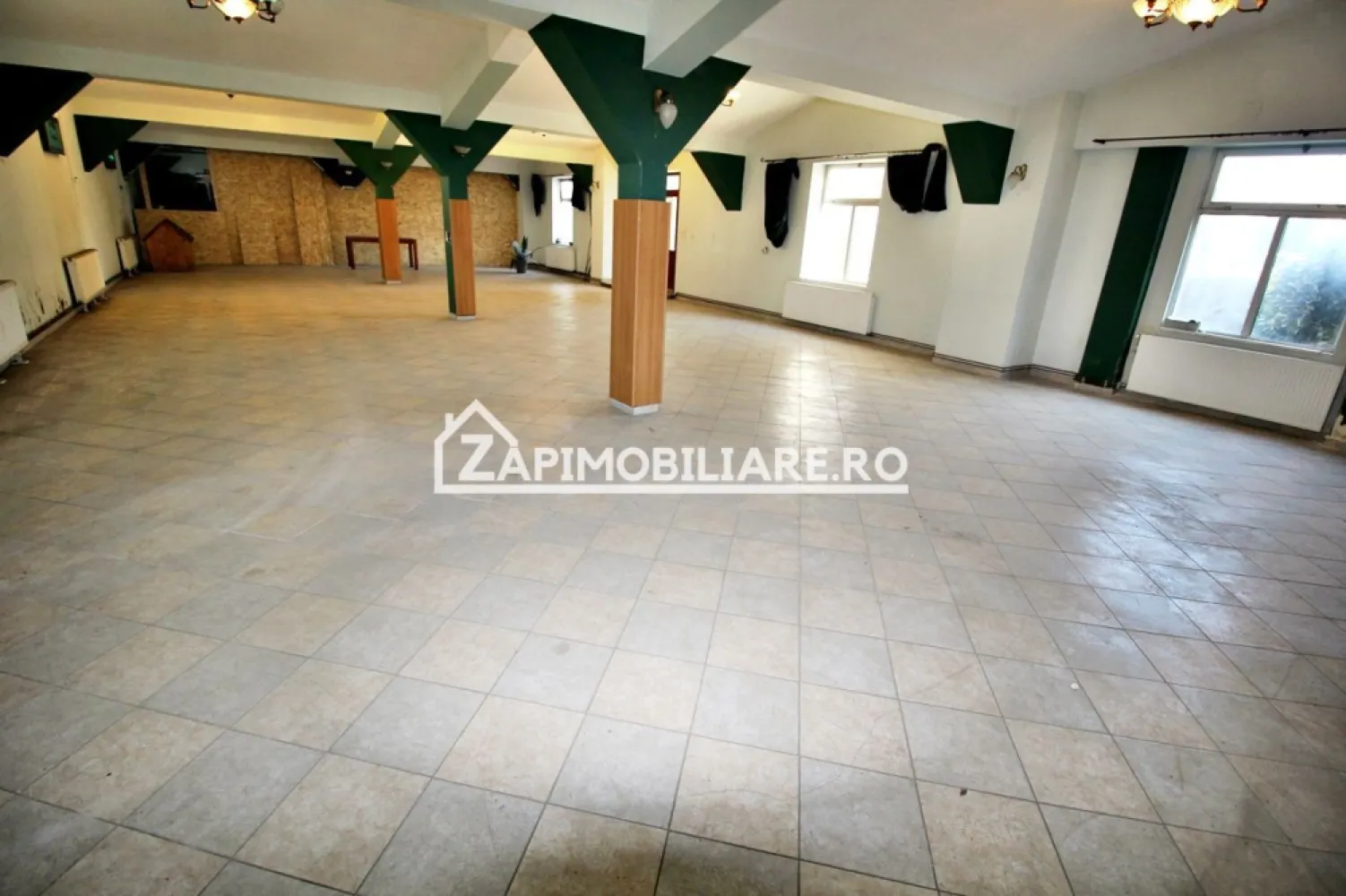 Spatiu Comercial zona Gh.Doja,200 mp utili,2 parcari private - De închiriat spatiu cu o suprafața utila de 200 mp , la prețul de 1.100 euro + tva zona Gh.Doja oferit de Zap Imobiliare

contact 0774048706 Bogdan
--------------------------------------------------------------------------------------------------------------------------------
Comisionul perceput este de 50% din valoarea primei chirii.Și se percepe o singură dată!
Acest anunț nu corespunde cerințelor tale? Sună la numărul afișat în anunț și unul dintre agenții noștri te va ajuta cu alte oferte personalizate în funcție de cerințele tale.