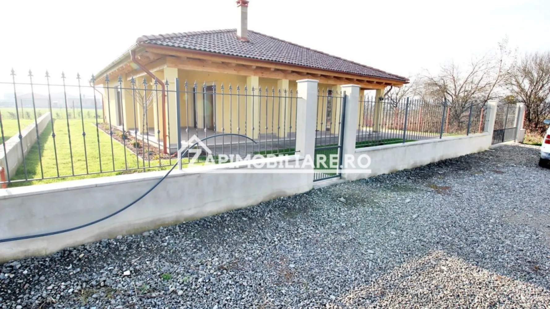 Casa 4 camere,177mp,600mp teren,gard, pavaj,gazon 0%comision
