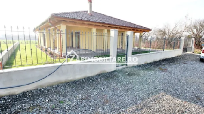 Casa 4 camere,177mp,600mp teren,gard, pavaj,gazon 0%comision