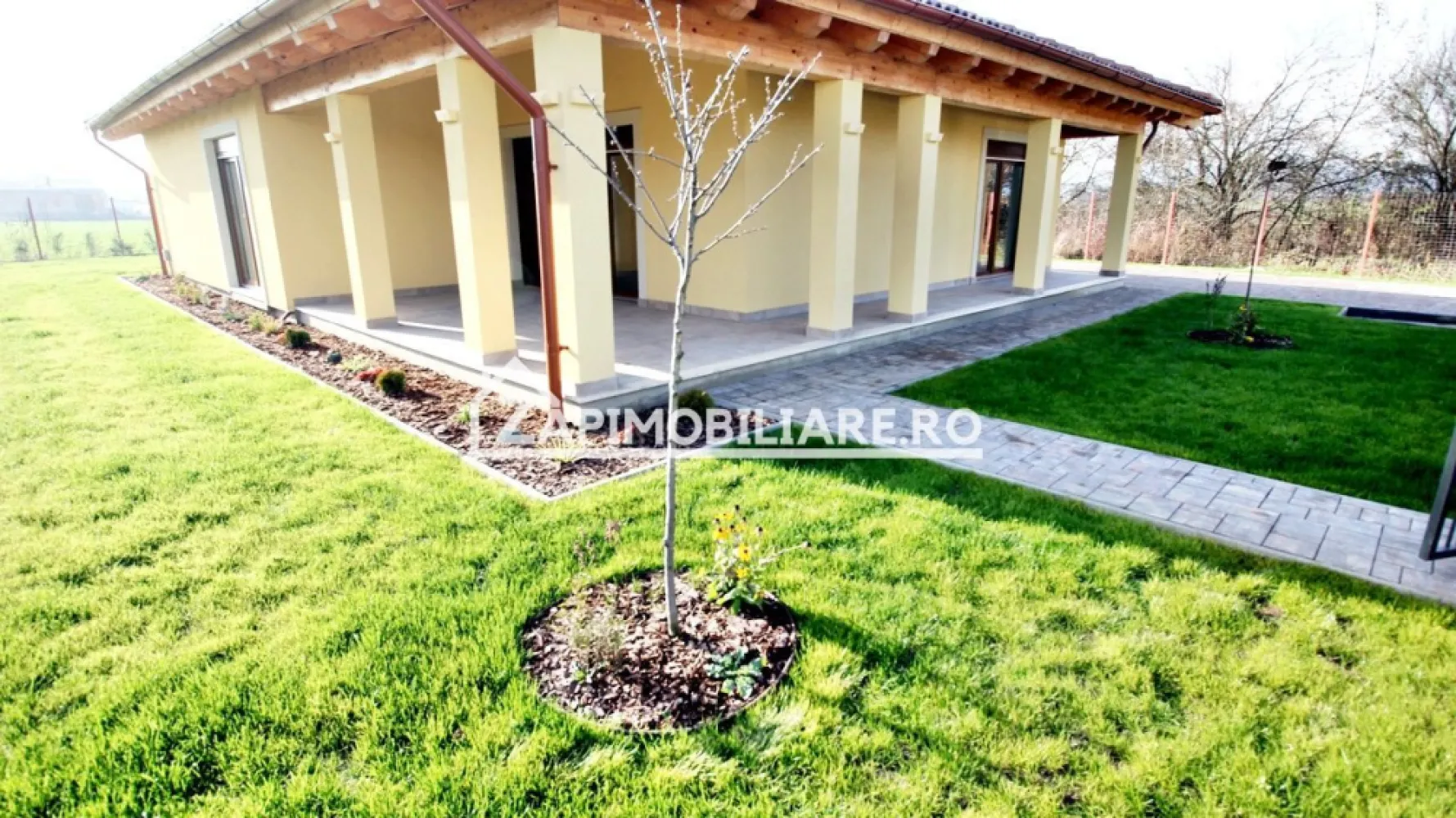 Casa 4 camere,177mp,600mp teren,gard, pavaj,gazon 0%comision