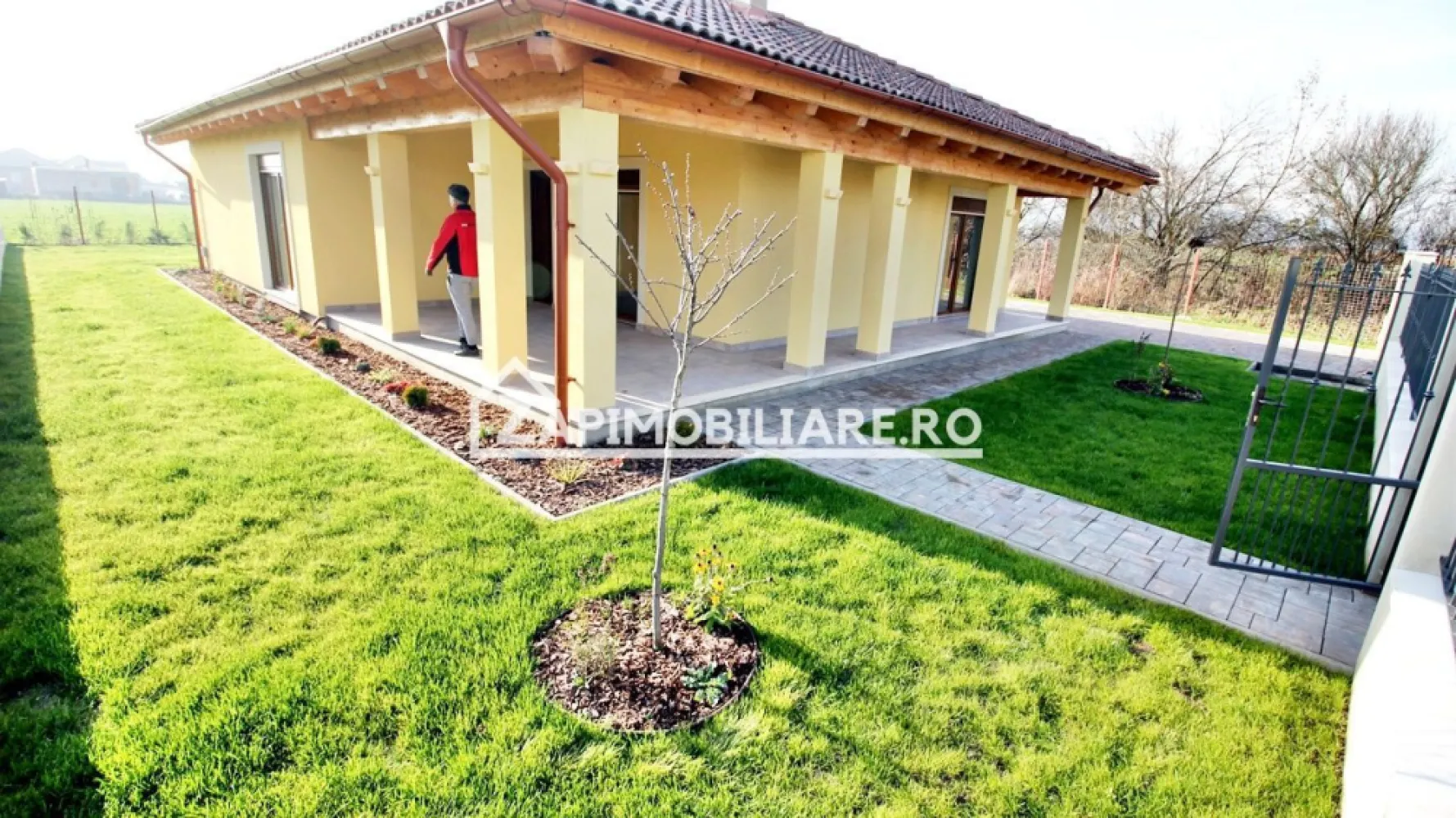 Casa 4 camere,177mp,600mp teren,gard, pavaj,gazon 0%comision