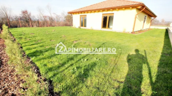 Casa 4 camere,177mp,600mp teren,gard, pavaj,gazon 0%comision
