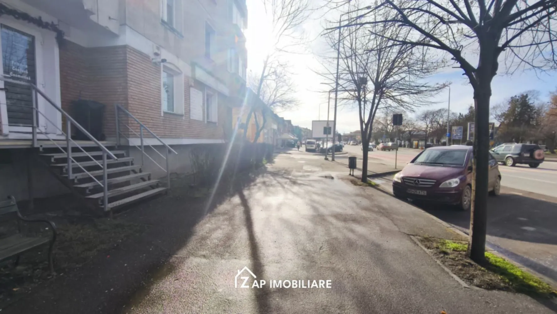 Spatiu comercial - 7 noiembrie - trafic intens - stradal - Mentionati ID-ul proprietatii cand apelati: CP2908526
Contact ⓪⑦②⑥ ②②③ ⑧⑧⑥ Sebastian
De închiriat spatiu comercial format din 2 incaperi situate la parter in cartierul 7 noiembrie Targu Mures
Compartimentare:
- 2 incaperi ( 4.28mX 4.15m, respectiv 2.95m x 3.95 m) + hol + toaleta
- fiecare incapere are usa cu intrare din strada dar si intre ele in interior.
- centrală termică, calorifere, geamuri termopan, ușă termopan
- sistem de alarma
Imobilul se închiriază la prețul de 400 Euro ( 2000 LEI ) 
Contact ⓪⑦②⑥ ②②③ ⑧⑧⑥ Sebastian 
Comisionul perceput este de 50% din valoarea primei chirii si se percepe o singură dată!
Acest anunț nu corespunde cerințelor tale? Sună la numărul afișat în anunț și unul dintre agenții noștri te va ajuta cu alte oferte personalizate în funcție de cerințele tale.