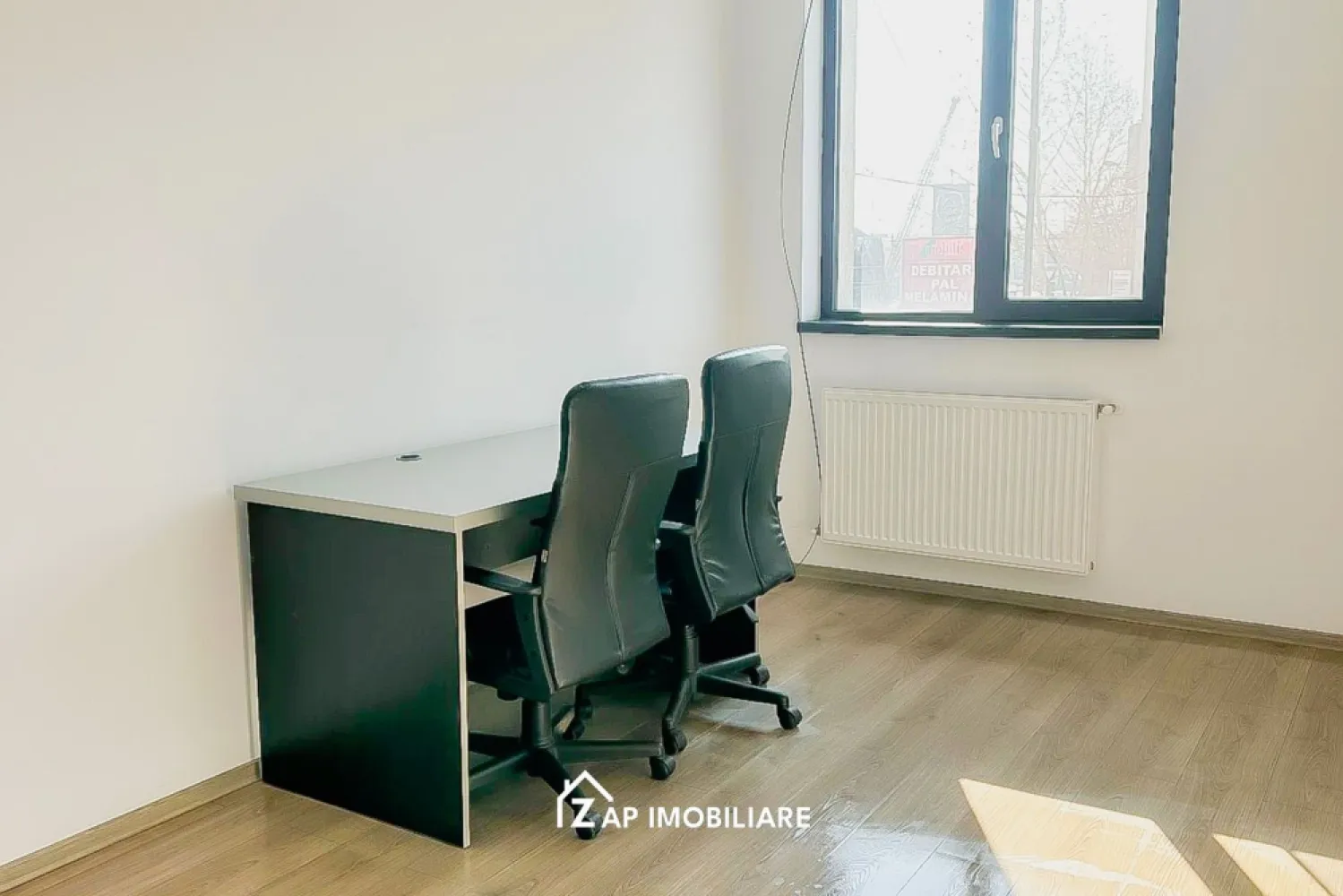 Spatiu de Birouri 100 mp - Renovat - Mentionati ID-ul proprietatii cand apelati: 
Contact ⓪⑦②⑥ ②②③ ⑧⑧⑥ Sebastian
Compartimentare: 4 birouri- prevazute cu aer conditionat si incalzire centralizata, 2 bai, 1 bucatarie(oficiu) si hol
, situate la etajul 1 

Imobilul se închiriază la prețul de 950 Euro + TVA negociabil.
Contact ⓪⑦②⑥ ②②③ ⑧⑧⑥ Sebastian 
Comisionul perceput este de 50% din valoarea primei chirii si se percepe o singură dată!
Acest anunț nu corespunde cerințelor tale? Sună la numărul afișat în anunț și unul dintre agenții noștri te va ajuta cu alte oferte personalizate în funcție de cerințele tale.