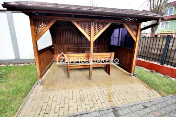 Casa 4 camere+spatiu comercial 420mp.6 bai,720mp teren