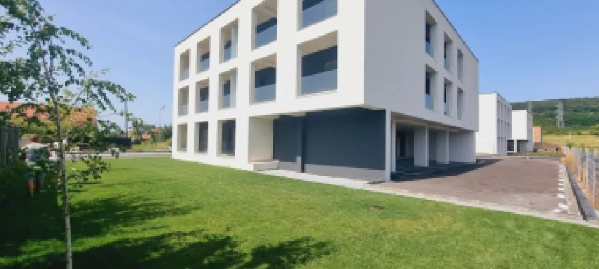 OFERTĂ RARĂ – 2 unități LUX cu jacuzzi, randament imediat