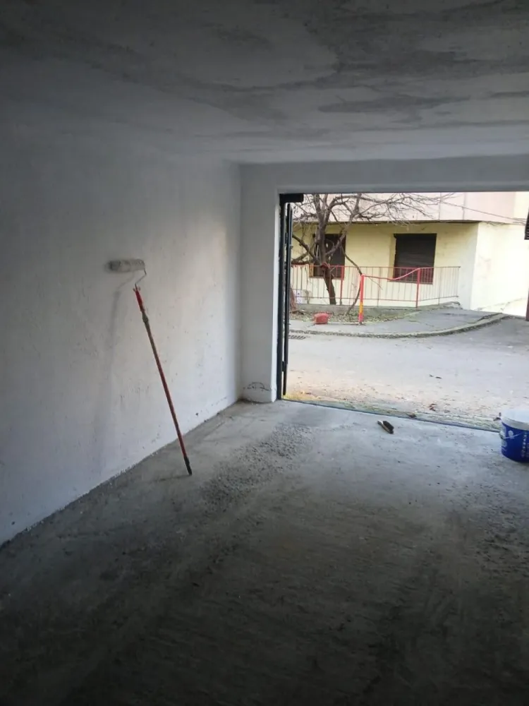 Garaj din Caramidă zona Unic 7 Noiembrie - Contact 0774048706 Bogdan
De vânzare Garaj din caramidă , situat în cartierul 7 Noiembrie zona Unic , suprafață utilă de 25 mp, oferit de Zap Imobiliare 
Proprietatea se află într-o zonă cu un confort deosebit, datorită amplasării în imediata apropiere a tot ceea ce înseamnă viață modernă, și anume: mijloace de transport în comun, magazine, unități de învățământ de toate gradele, piață, parc, bănci, farmacii, s.a.
Garajul se vinde la prețul de 13.500 Euro negociabil. Comisionul este ZERO!
Contact 0774048706 Bogdan

Dacă vă place această ofertă - sau pentru alte informații sunați la numărul de contact din anunț! 
Compania Zap Imobiliare vă pune la dispoziție toate informațiile, actele și documentele necesare alături de asistență și consiliere permanentă până la finalizarea achiziției imobiliare. Ne dorim să îți oferim cea mai plăcută experiență, îndeplinim vise cu pereți!