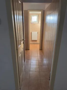 Cladire birouri / spatiu comercial - 584 mp - Comision ZERO
