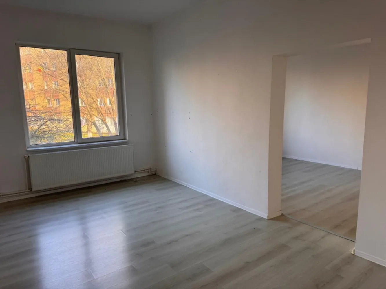 Cladire birouri / spatiu comercial - 584 mp - Comision ZERO