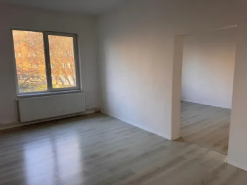 Cladire birouri / spatiu comercial - 584 mp - Comision ZERO