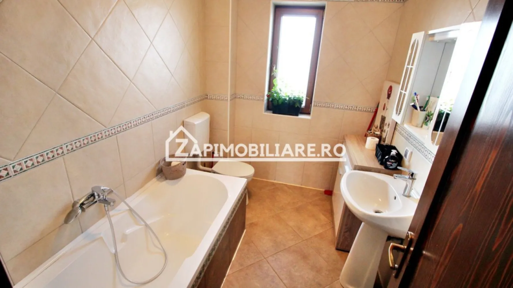 Casa 5 came,245mp,509mp teren,Sangeorgiu de Mures,0%comision