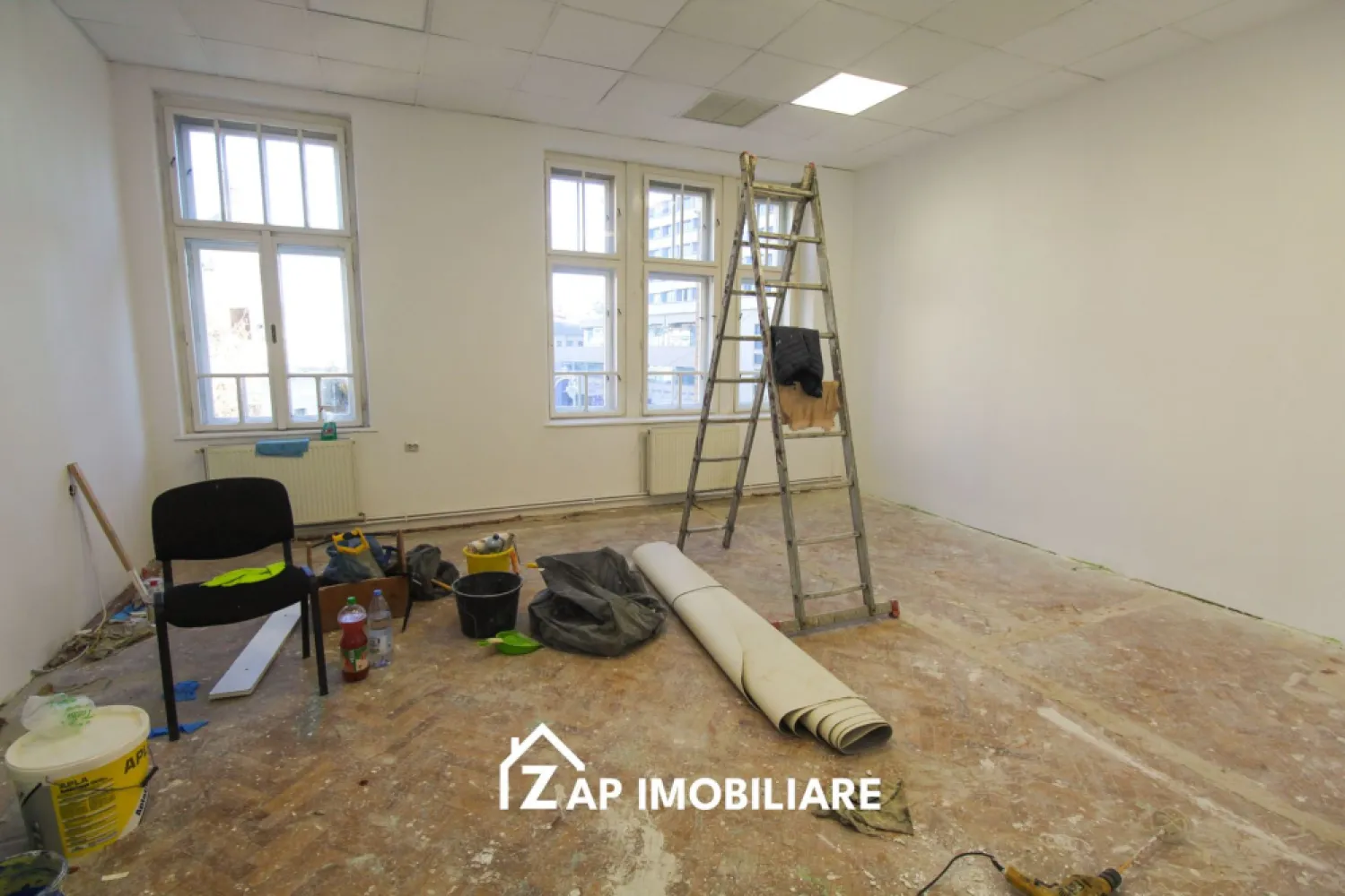 Ultracentral | Birouri - intre 20 mp si 200 mp | Zona 0 - Mentionati ID-ul proprietatii cand apelati: CP2806398
Contact ⓪⑦②⑥ ②②③ ⑧⑧⑥ Sebastian
De închiriat spatiu birou suprafete cuprinse intre 20 si 150 mp 
Compartimentare:
Spații rămase disponibile:

21.62 mp - birou 16.28.mp + anexa 5.34 mp - 200 euro 

Detalii:
Imobilul se poate închiria și cu utilități incluse dar la alte preturi. Sunați pt detalii
Contact ⓪⑦②⑥ ②②③ ⑧⑧⑥ Sebastian 
Comisionul perceput este de 50% din valoarea primei chirii si se percepe o singură dată!
Acest anunț nu corespunde cerințelor tale? Sună la numărul afișat în anunț și unul dintre agenții noștri te va ajuta cu alte oferte personalizate în funcție de cerințele tale.