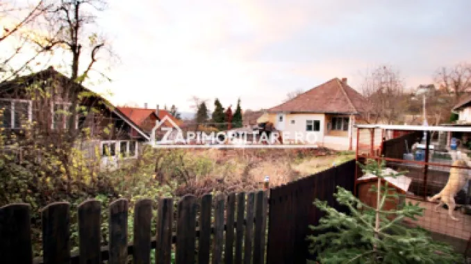 Casa zona Platou,1.001mp.teren,deschidere la 2 strazi,0%comi