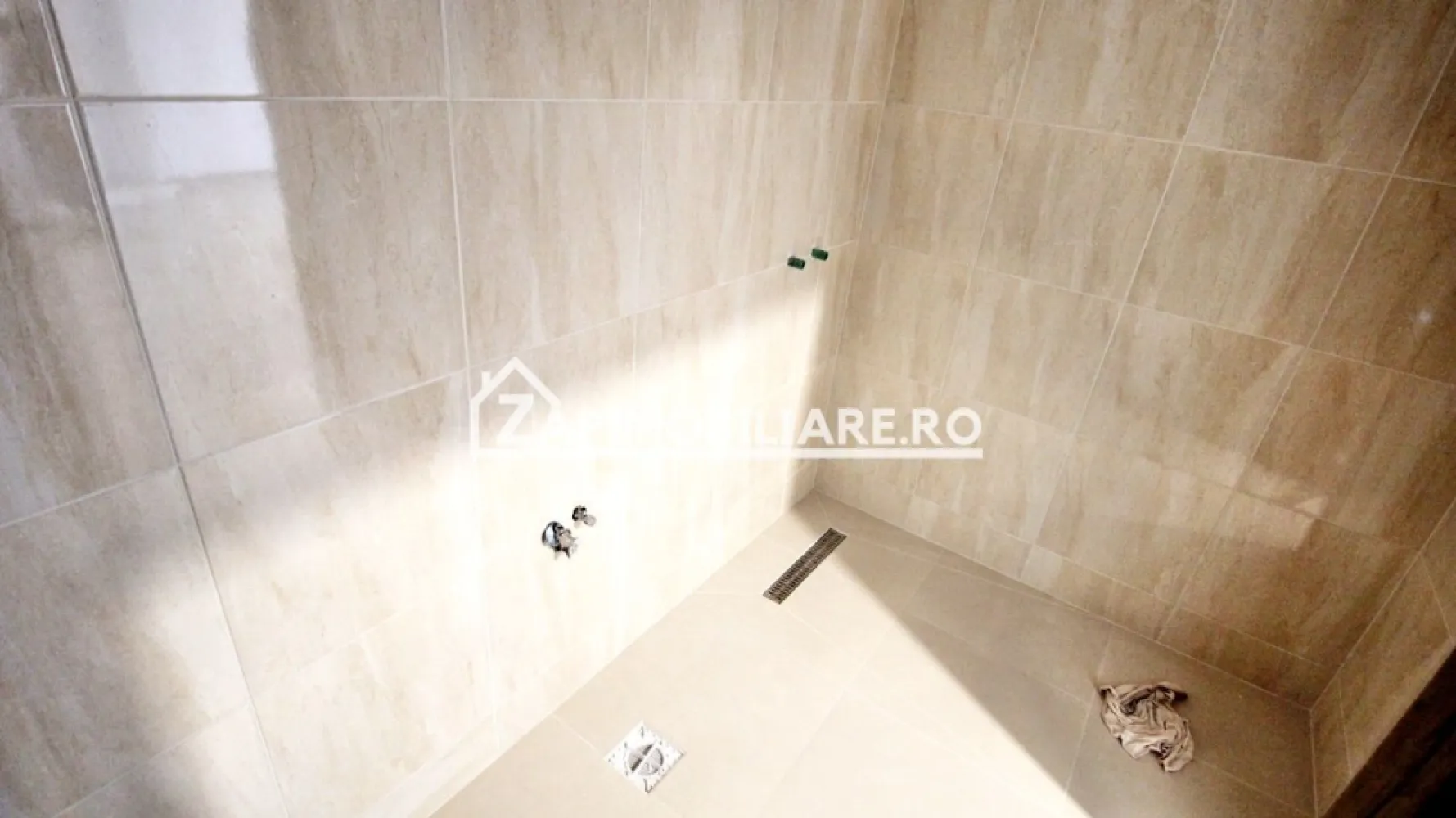 Apartament 2 camere,55mp, 1 parcare privată,zona centrală