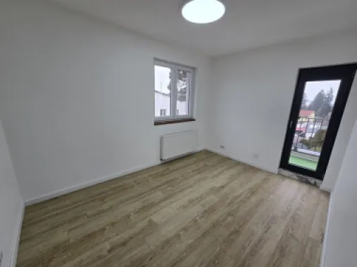 Apartament 3 camere,2 terase,2 băi,95mp,zona Centrală