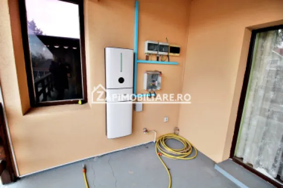 Casa 4 camere+spatiu comercial 420mp.6 bai,720mp teren