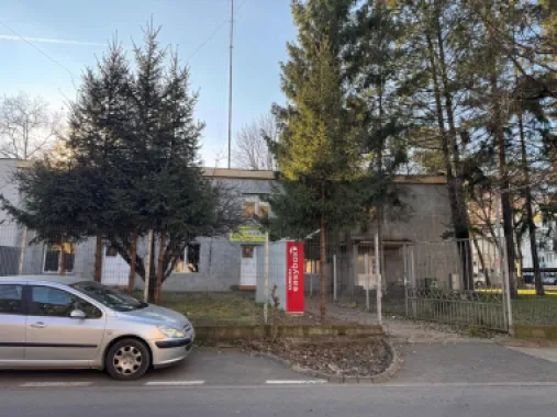 Cladire birouri / spatiu comercial - 584 mp - Comision ZERO