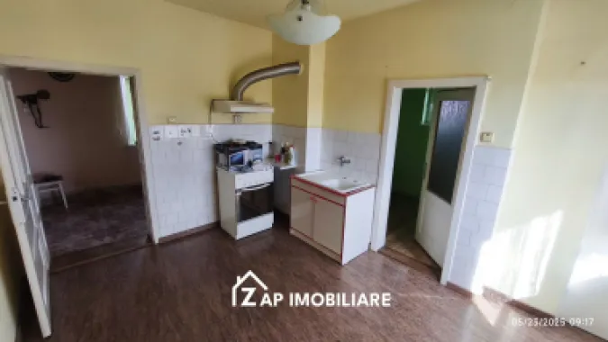 Ap 2 camere 74 mp - cu garaj si curte proprie 300 mp - Budiului