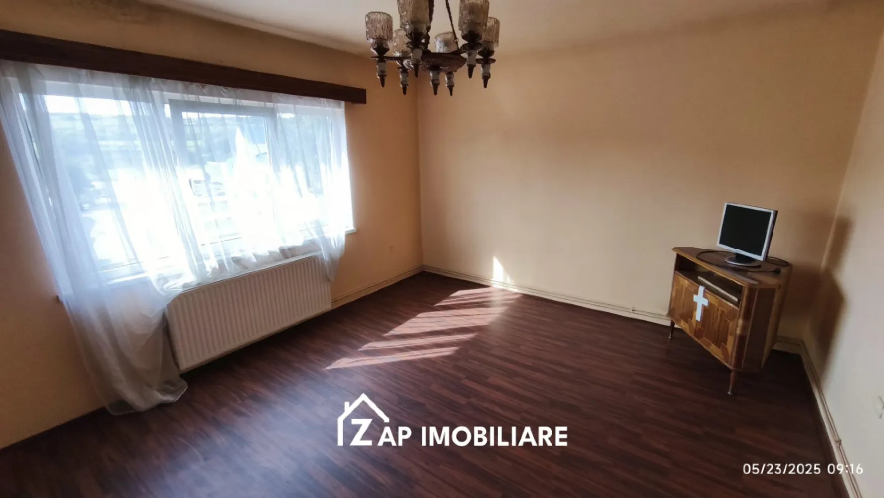 Ap 2 camere 74 mp - cu garaj si curte proprie 300 mp - Budiului