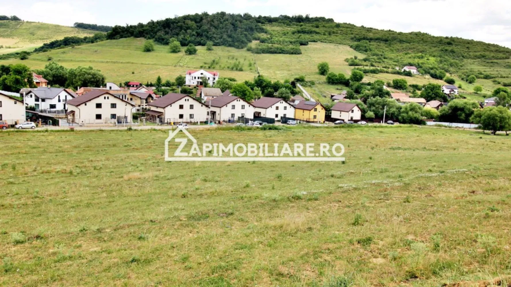 Teren Intravilan 700 mp. strada Vale Sancraiu de Mures - Vă oferim spre vânzare 700 mp teren intravilan situat pe Strada Vale, in Sancraiu de Mures oferit de Zap Imobiliare, comision ZERO.

Cei interesați pot achiziționa terenul la prețul de 35.500 EURO negociabil
Contact: 0774048706 Bogdan

Compania ZapImobiliare a ales cei mai buni și experimentați parteneri în realizarea tranzacțiilor astfel încât odată cu cea mai bună alegere imobiliară vei primi la pachet și cele mai bune servicii necesare în tot acest proces.

Dacă vă place această ofertă - sau pentru alte informații sunați la numărul de contact din anunț!
Compania Zap Imobiliare vă pune la dispoziție toate informațiile, actele și documentele necesare alături de asistență și consiliere permanentă până la finalizarea achiziției imobiliare. Ne dorim să îți oferim cea mai plăcută experiență, îndeplinim vise cu pereți!