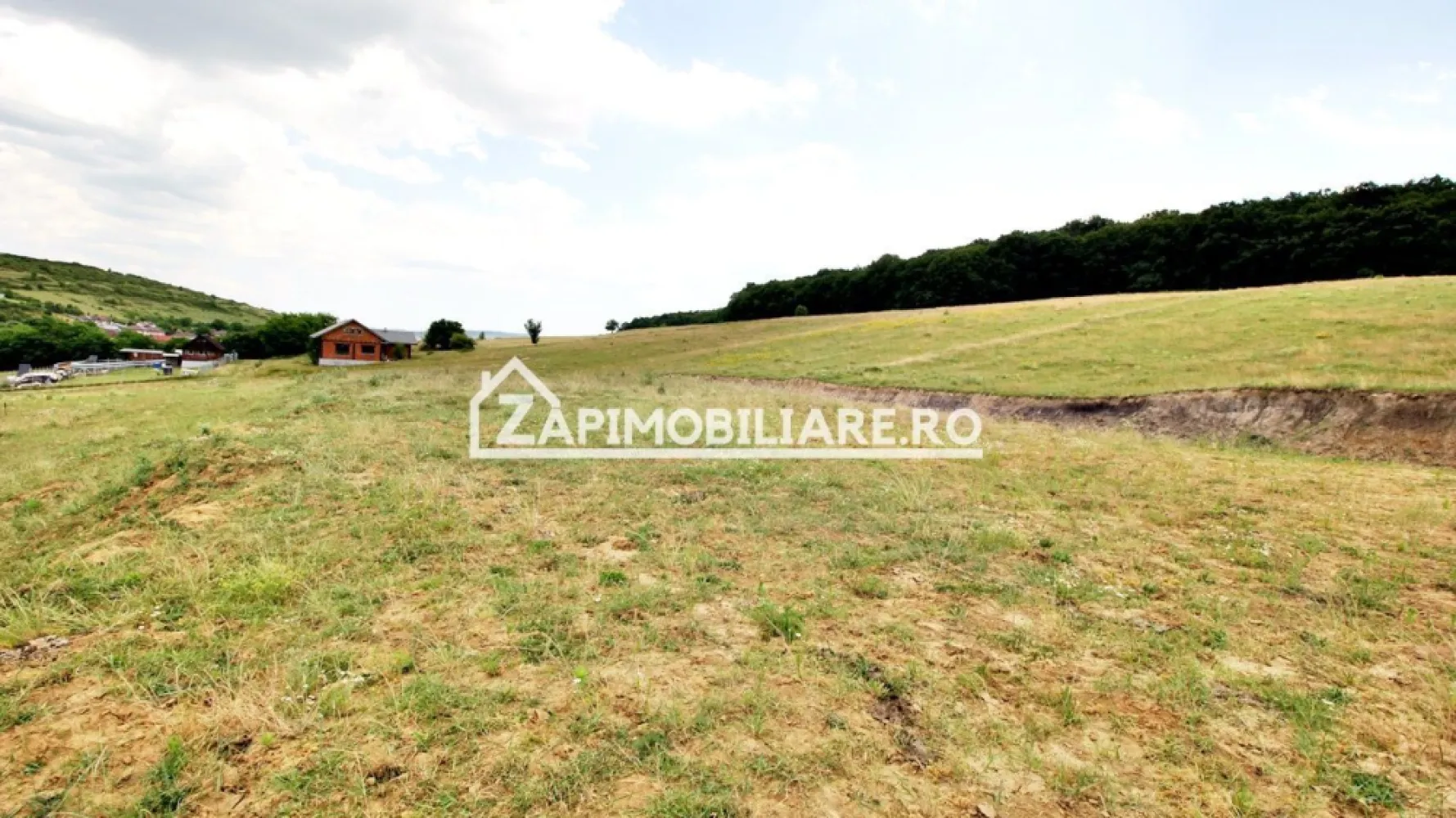 Teren Intravilan 700 mp. strada Vale Sancraiu de Mures - Vă oferim spre vânzare 700 mp teren intravilan situat pe Strada Vale, in Sancraiu de Mures oferit de Zap Imobiliare, comision ZERO.

Cei interesați pot achiziționa terenul la prețul de 35.500 EURO negociabil
Contact: 0774048706 Bogdan

Compania ZapImobiliare a ales cei mai buni și experimentați parteneri în realizarea tranzacțiilor astfel încât odată cu cea mai bună alegere imobiliară vei primi la pachet și cele mai bune servicii necesare în tot acest proces.

Dacă vă place această ofertă - sau pentru alte informații sunați la numărul de contact din anunț!
Compania Zap Imobiliare vă pune la dispoziție toate informațiile, actele și documentele necesare alături de asistență și consiliere permanentă până la finalizarea achiziției imobiliare. Ne dorim să îți oferim cea mai plăcută experiență, îndeplinim vise cu pereți!