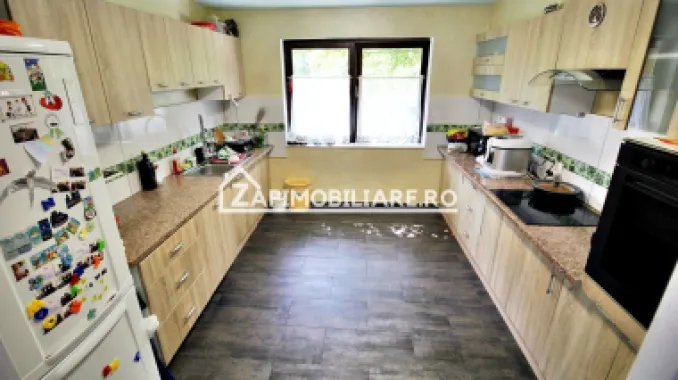 Casa 5 camere, 326mp, 1.253mp teren, 0% comision