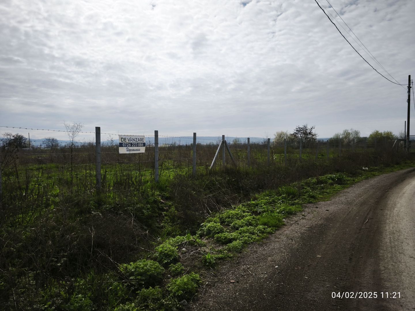 Teren drept 19059 mp - toate utilitățile - asfalt - Sancrai