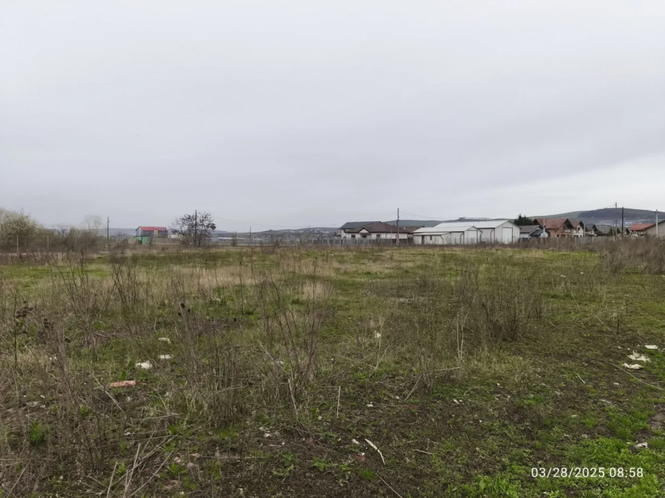 Teren drept 19059 mp - toate utilitățile - asfalt - Sancrai