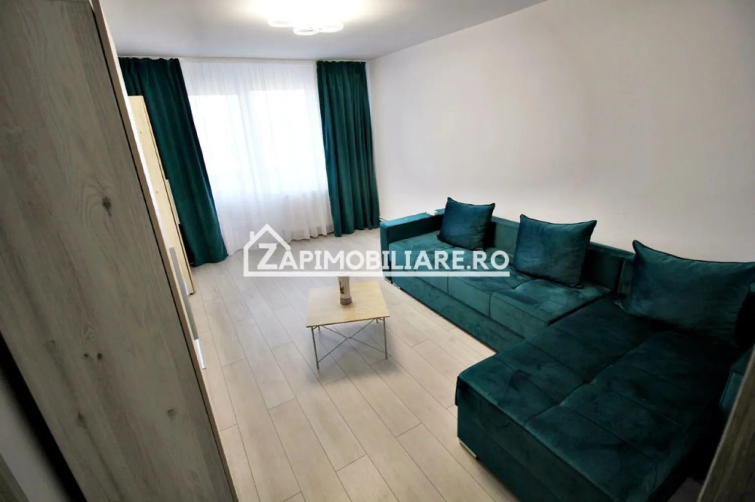 Apartament 2camere,mobilat si utilat,2balcoane,pivnită,garaj