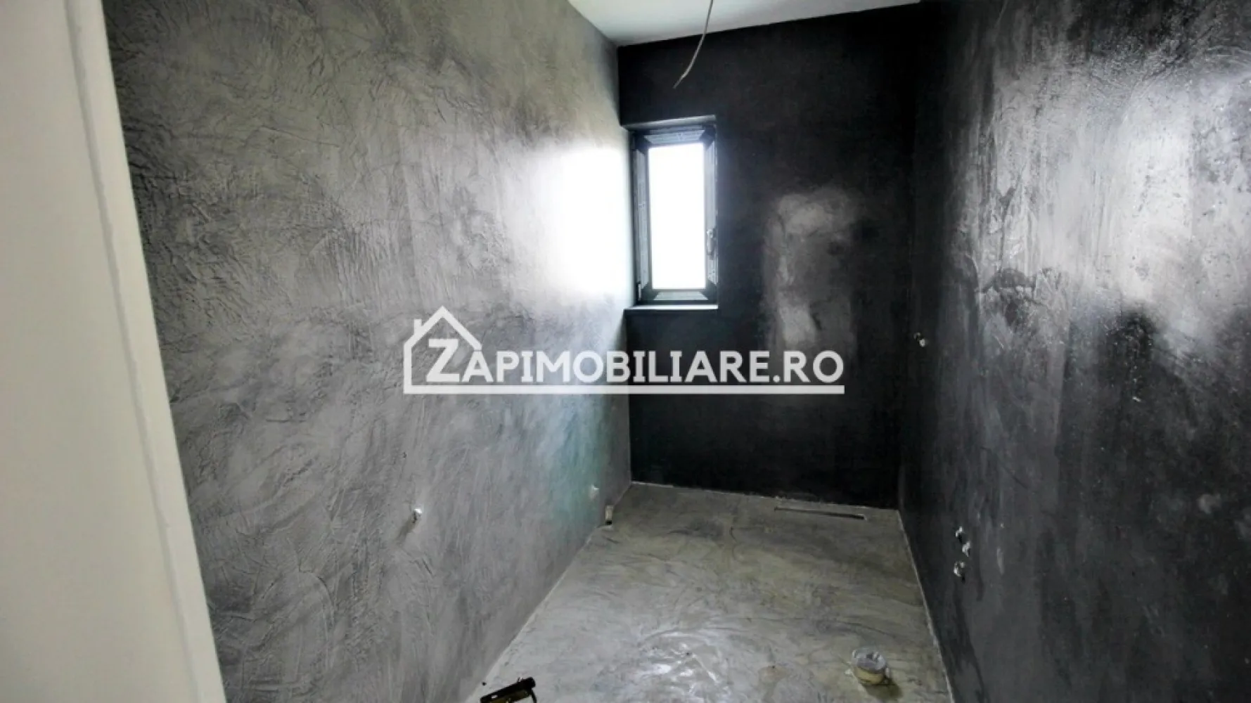 Casa la cheie cu gard,4 camere,2 bai,528mp teren, zona Penny