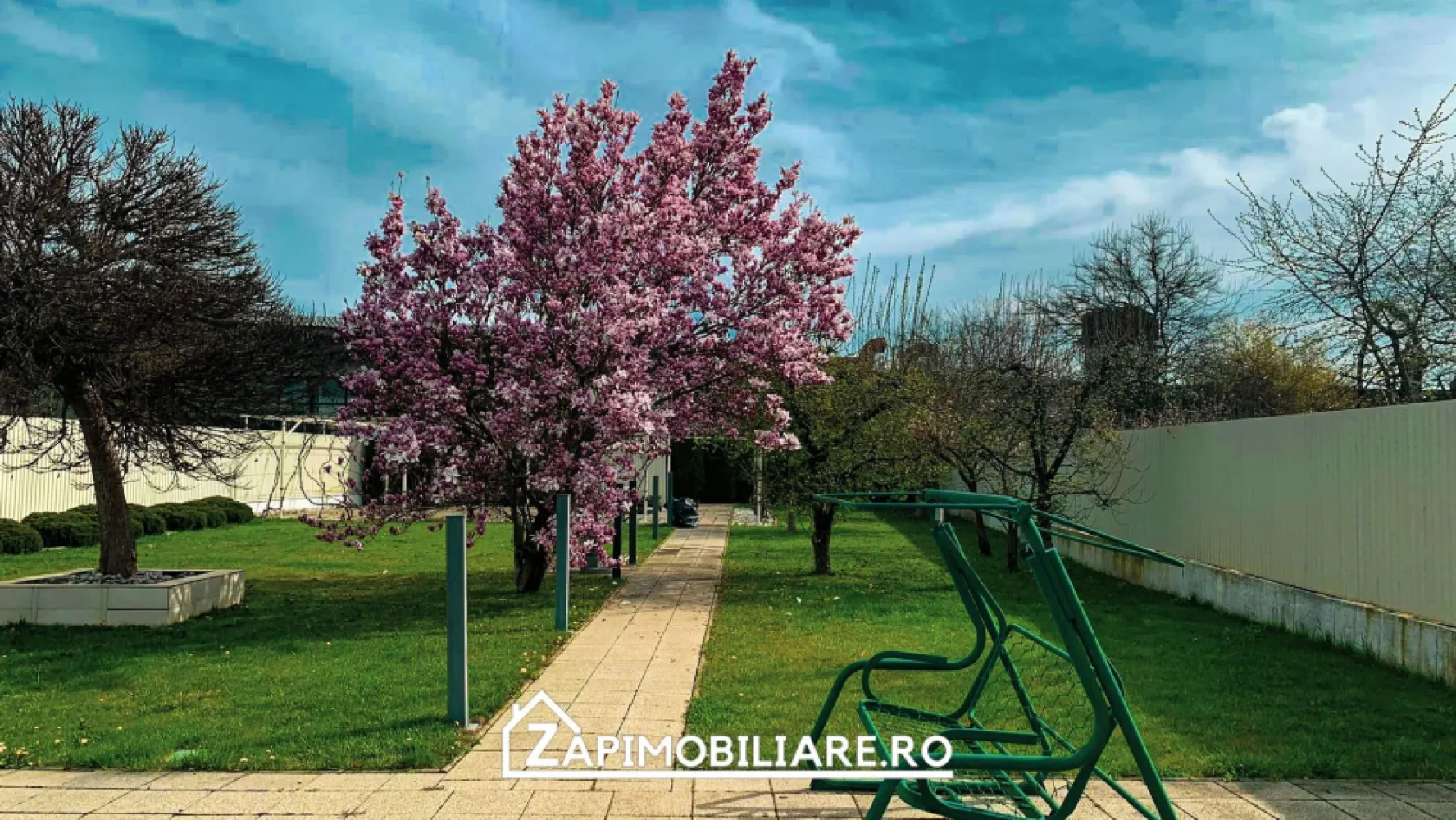 Unirii - Casa Zona Romcab - 400mp - 1259 mp teren - Garaj dublu - piscina - Mentionati ID-ul proprietatii cand apelati: CP2397163
Contact ⓪⑦②⑥ ②②③ ⑧⑧⑥ Sebastian
De vânzare casă, singur în curte , 7 camere situată în cartierul Unirii, suprafața utilă de 400 mp + anexe terasa garaj etc , total aproximativ 600 mp amplasată pe un teren cu suprafața de 1259 mp, 
Compartimentare:
Casa de locuit din cărămidă, având subsol, parter și etaj, este compusă din: 7 camere, 1 bucătărie, 1 cămară, 1 centrală termică, 3 băi, 2 holuri cu scară, 3 sasuri, 1 debara, 1 garderobă, 1 garaj cu 2 boxe, 1 pivniță, 1 terasă și 1 piscină.

Detalii:
- centrală termică, calorifere, geamuri termopan, ușă PVC.
- fundația casei are o adâncime de 2 m, pereții sunt din cărămidă, acoperișul de țiglă izolată cu polistiren de 10 cm.
- pivniță
- piscina
- anul inceperii constructiei 1999, finalizata in 2001

Utilitați:
- curent, apă, gaz, canalizare

Casa se vinde la cheie mobilată si utilata la prețul de 499.999 euro. Comision ZERO pentru cumparator
Contact ⓪⑦②⑥ ②②③ ⑧⑧⑥ Sebastian Daca vă place această ofertă sau pentru alte informații sunați la numărul de contact din anunț!