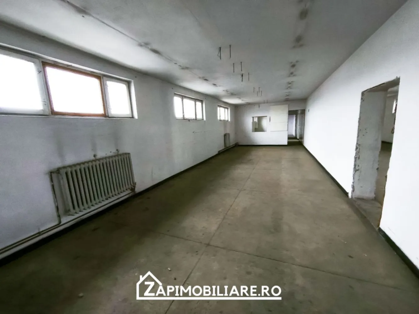 Cladire P+2 1000 mp utili 700 mp teren Semicentral - Mentionati ID-ul proprietatii cand apelati: CP2298697
Contact ⓪⑦②⑥ ②②③ ⑧⑧⑥ Sebastian
De vanzare cladire P + 2 situat in zona semicentrala a Targu Muresului cu o suprafata utila de 1000 mp utili si 1400 mp construiti dispusa pe un teren cu o suprafata de 700 mp 
Pretabil pentru birouri sau cu schimbare de destinatie pentru apartamentare
Exista 2 cai de acces la etaje cu scari interioare dispuse pe ambele laturi ale cladirii
- posibilitate extindere suprafata teren cu 200 mp 

Pretul de vanzare este de 460000 Euro negociabil- Comision Zero pentru cumparator.
Contact ⓪⑦②⑥ ②②③ ⑧⑧⑥ Sebastian