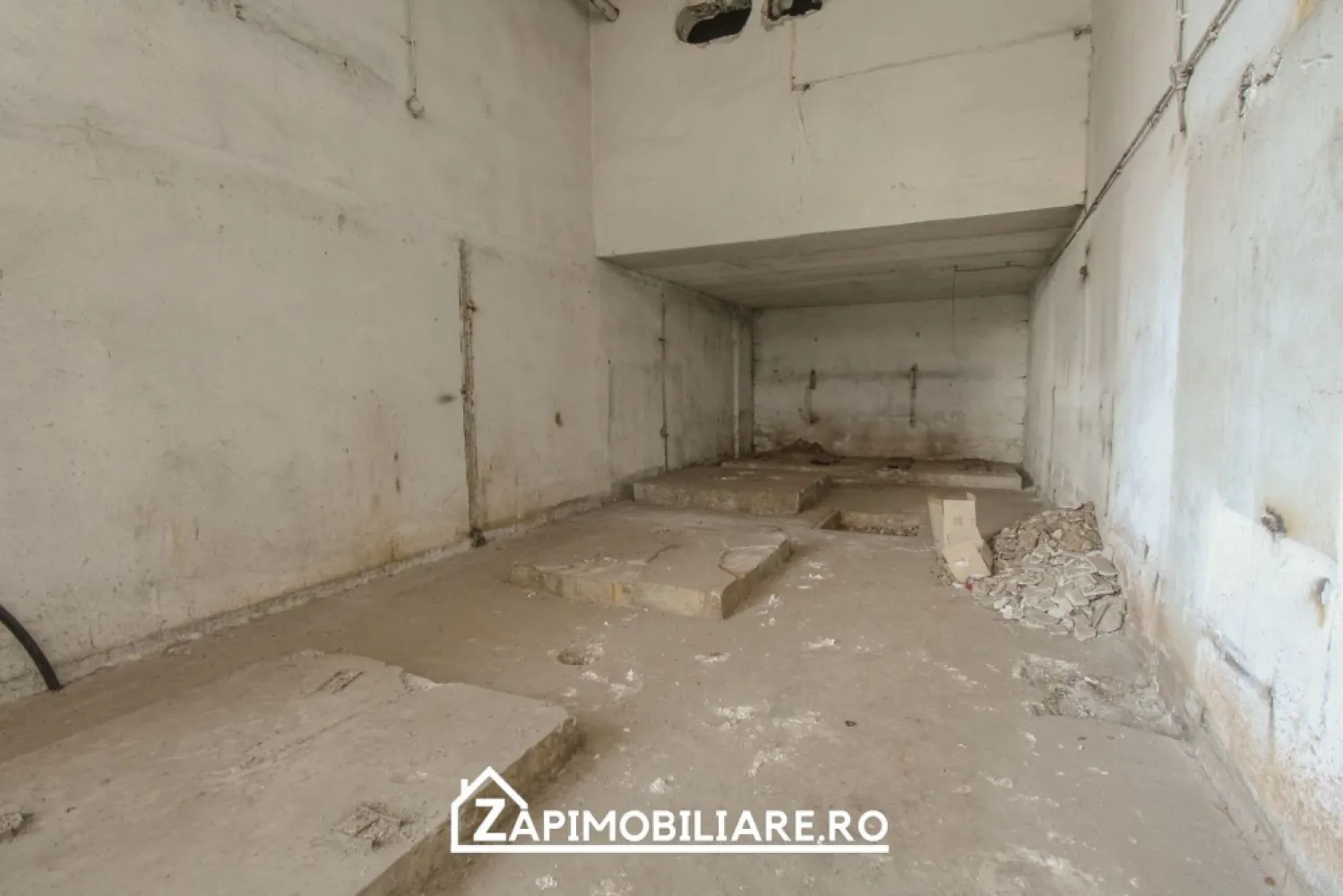 Cladire 3 nivele 529 mp utili - zona Poli 2 - - Mentionati ID-ul proprietatii cand apelati: CP2309348
Contact ⓪⑦②⑥ ②②③ ⑧⑧⑥ Sebastian
De vanzare constructie 3 nivele din caramida pe structura de rezistenta cu stalpi din beton armat. planseu din panouri prefabricate. invelitoare tip terasa cu hidroizolatie. Situata in zona Poli 2 avand o suprafata de teren de 279 mp 
Este compusa din 3 nivele astfel 
- nivel 0 - 218.65 mp utili
- nivel 1 - 108.21 mp utili
- nivel 2 - 201.81 mp utili

Total 528.67 mp utili
Dispune de toate utilitatile - gaz, curent trifazic, canalizare, apa

Imobilul se vinde la prețul de 360.000 Euro negociabil. Comision Zero cumparator.
Contact ⓪⑦②⑥ ②②③ ⑧⑧⑥ Sebastian