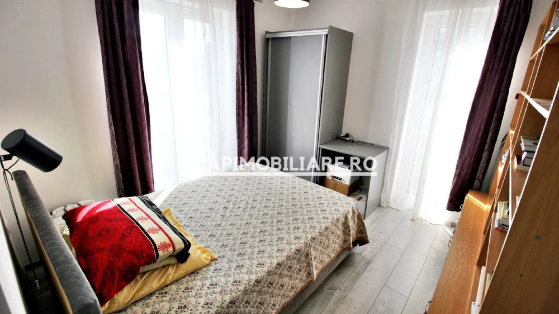 Apartament 3 camere,2 băi,bloc NOU,68mp,